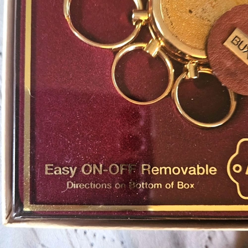 Buxton Gold Key-Tainer with Key Rings - Picture 3 of 6